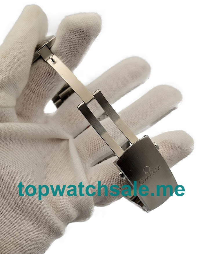 44 MM Best 1:1 Fake Omega Seamaster Planet Ocean 215.30.46.51.01.001